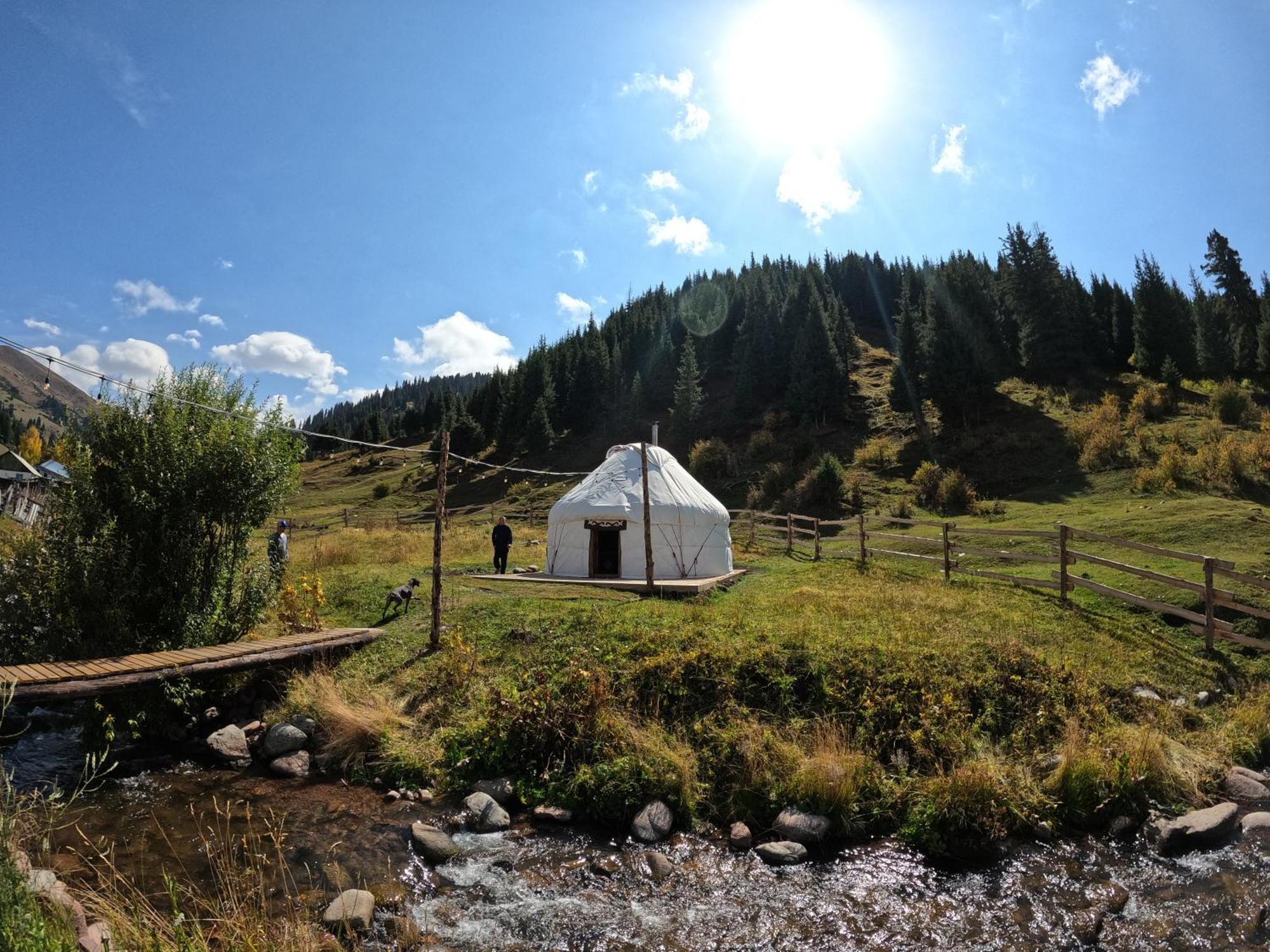 Mine Hostel Dzhergalan Jyrgalan 外观 照片