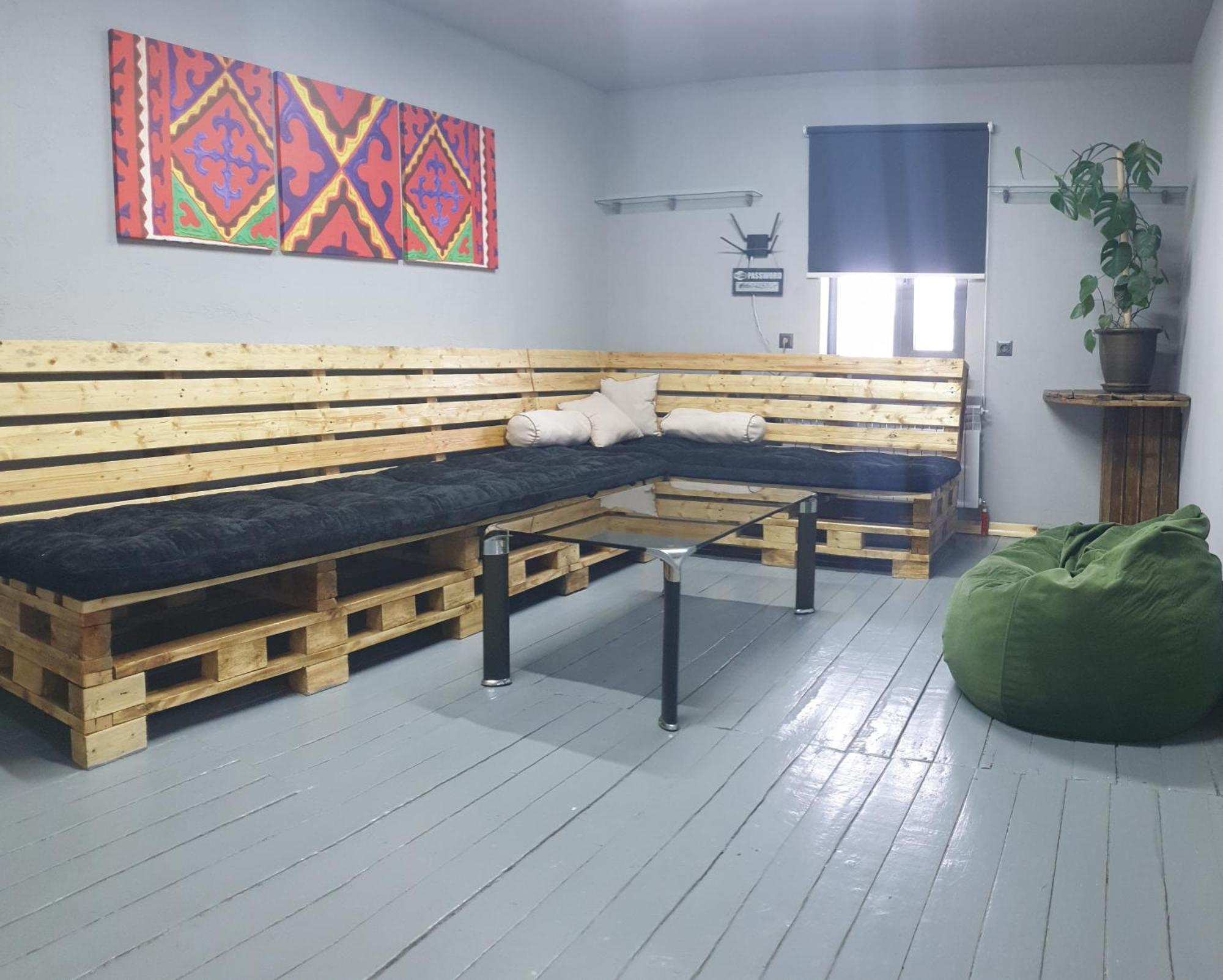Mine Hostel Dzhergalan Jyrgalan 外观 照片