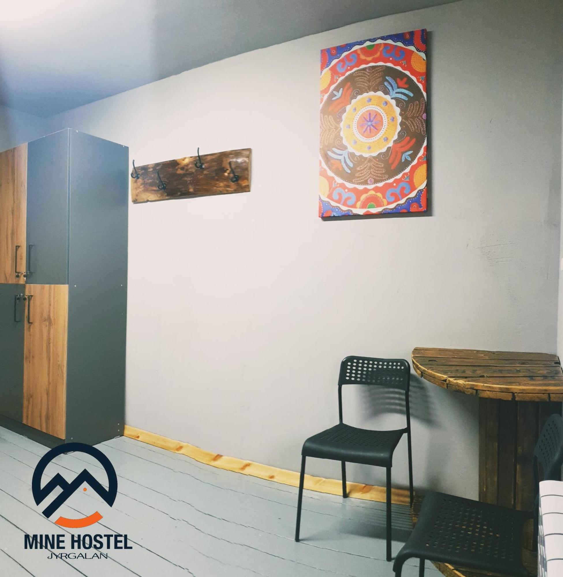 Mine Hostel Dzhergalan Jyrgalan 外观 照片