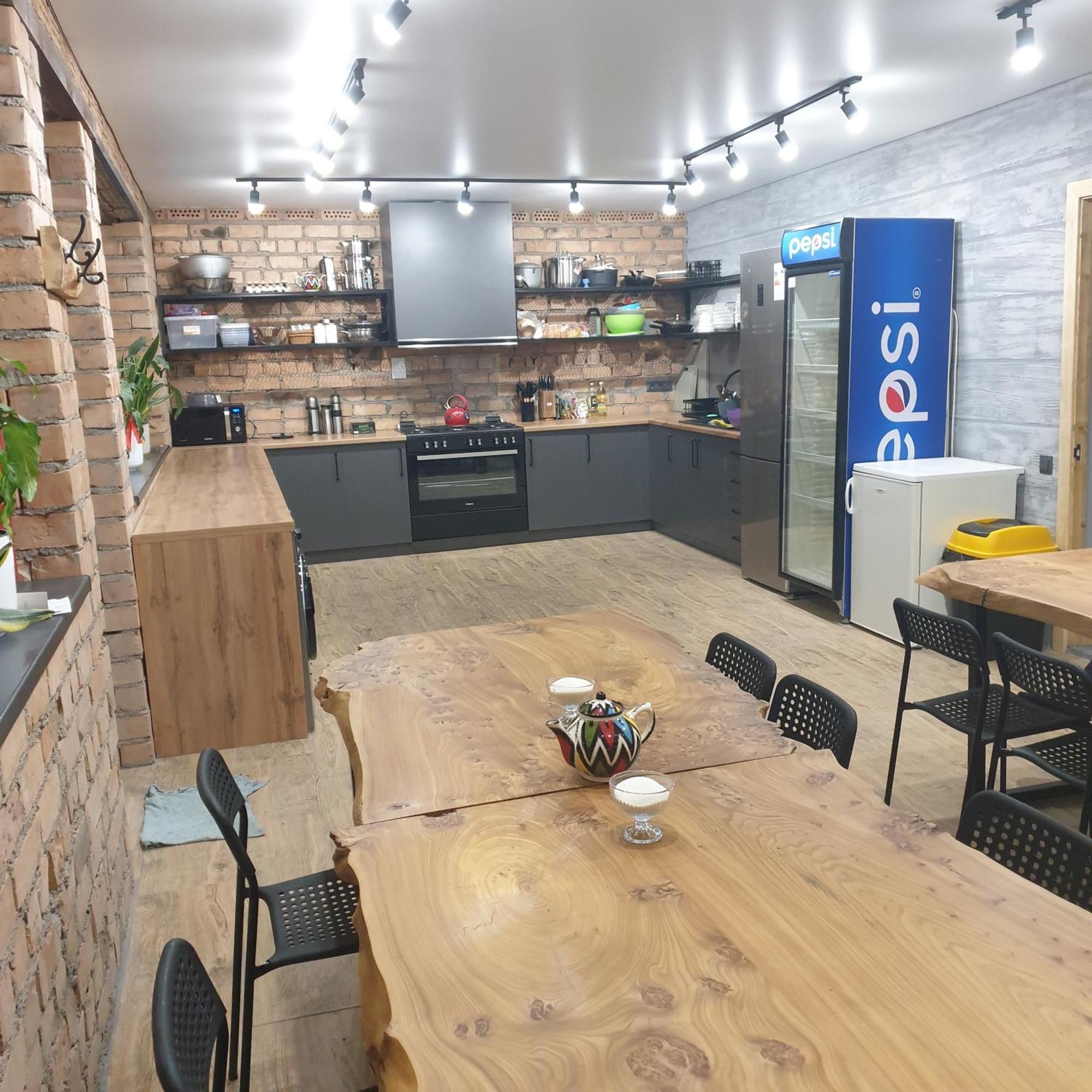 Mine Hostel Dzhergalan Jyrgalan 外观 照片