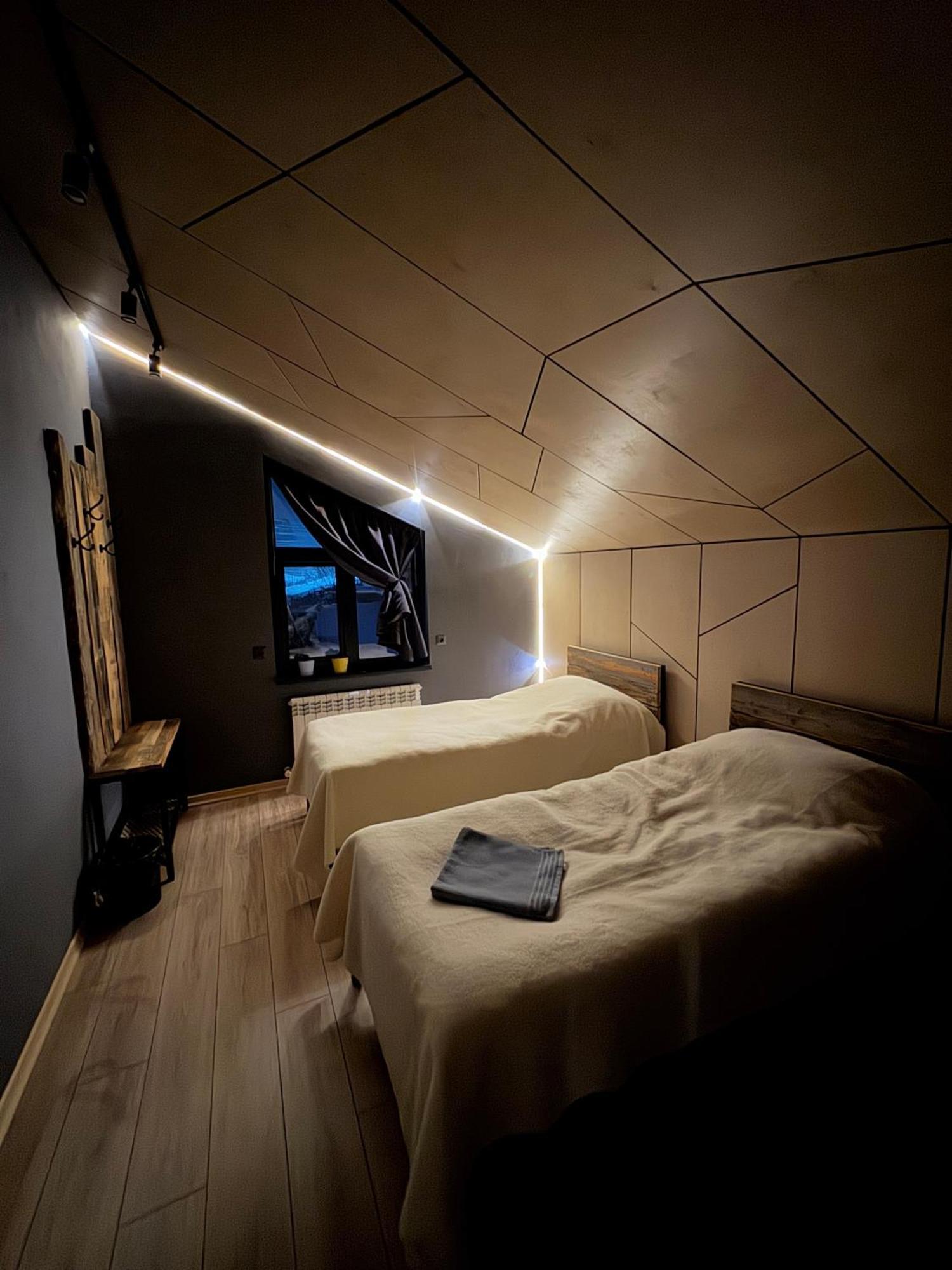 Mine Hostel Dzhergalan Jyrgalan 外观 照片